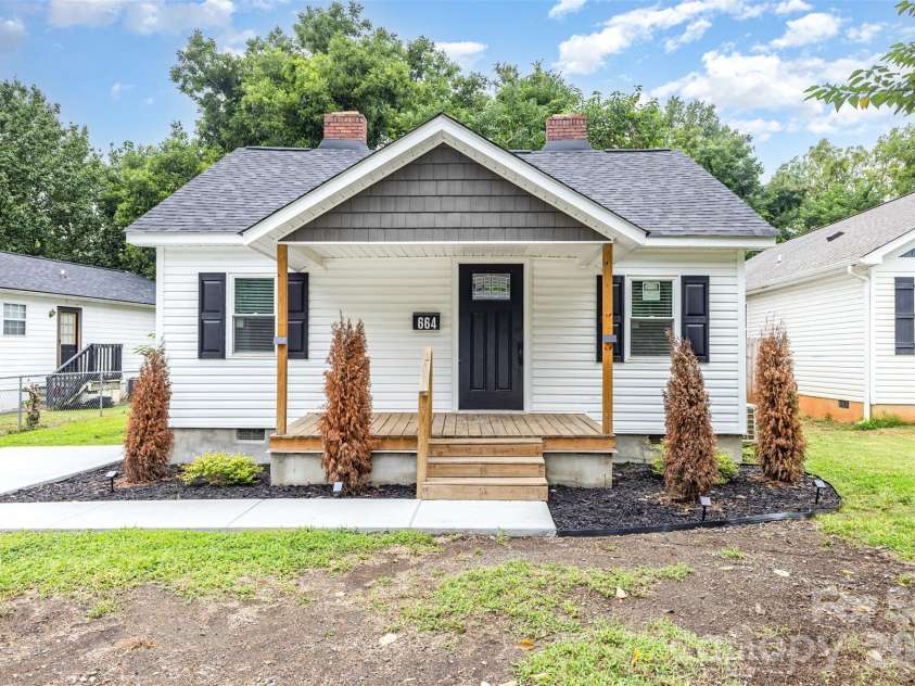 664 Simpson Street, Rock Hill, SC 29730.  MLS# CAR4364805, YatesRealty ID 8116. 