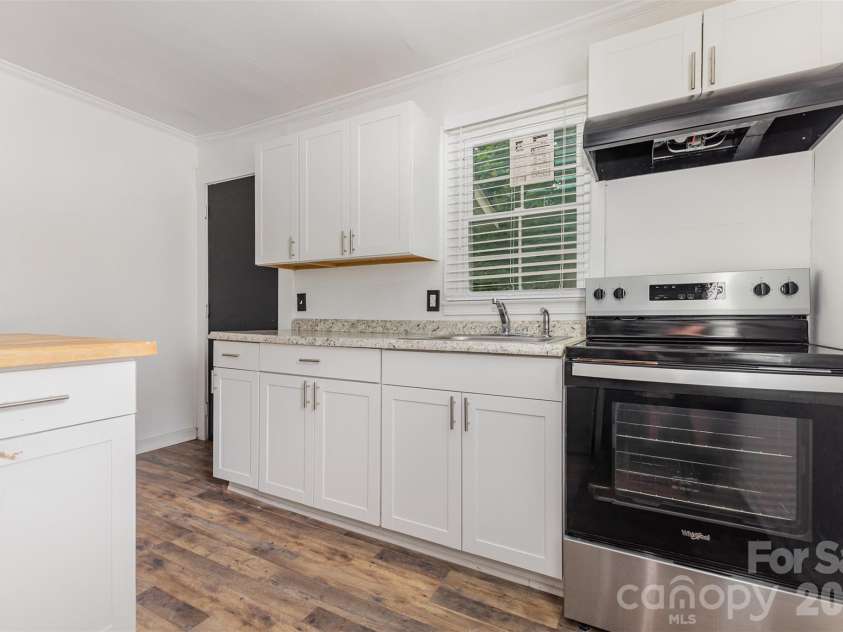 664 Simpson Street, Rock Hill, SC 29730.  MLS# CAR4364805, YatesRealty ID 8116. 
