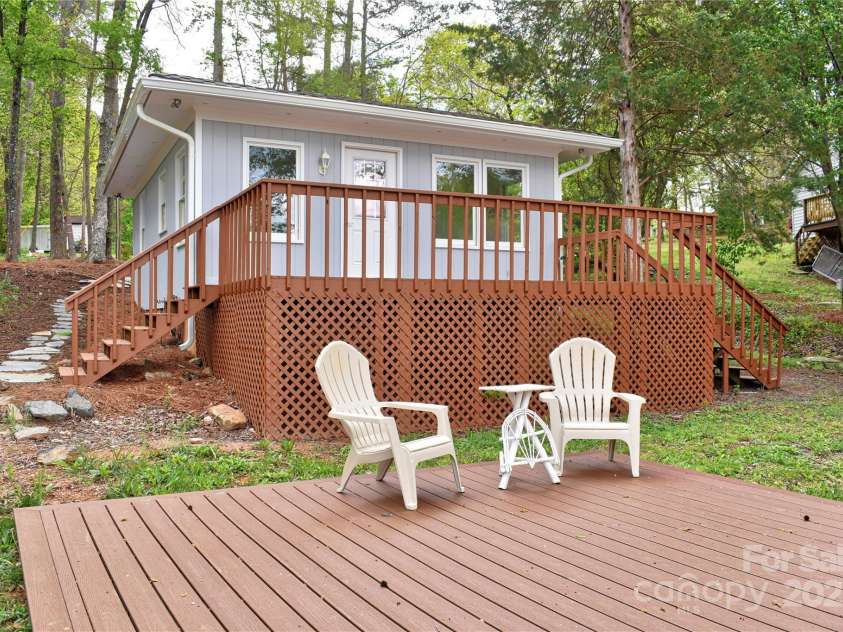 139 Sanford Lane, Badin Lake, NC 28127.  MLS# CAR4246223, YatesRealty ID 8117. 