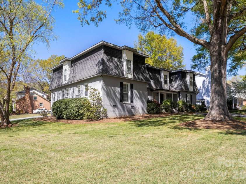 6116 Old Providence Road, Charlotte, NC 28226.  MLS# CAR4363189, YatesRealty ID 8118. 