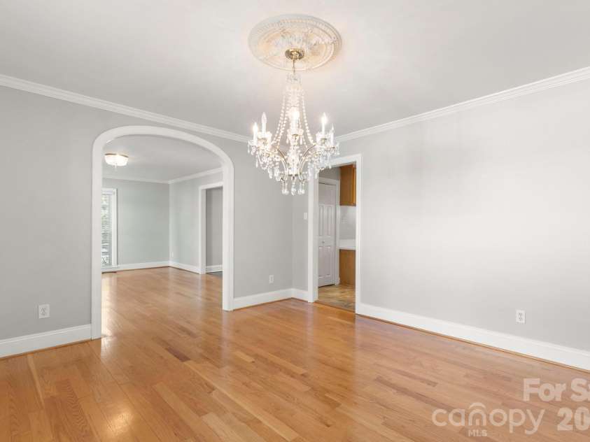 6116 Old Providence Road, Charlotte, NC 28226.  MLS# CAR4363189, YatesRealty ID 8118. 