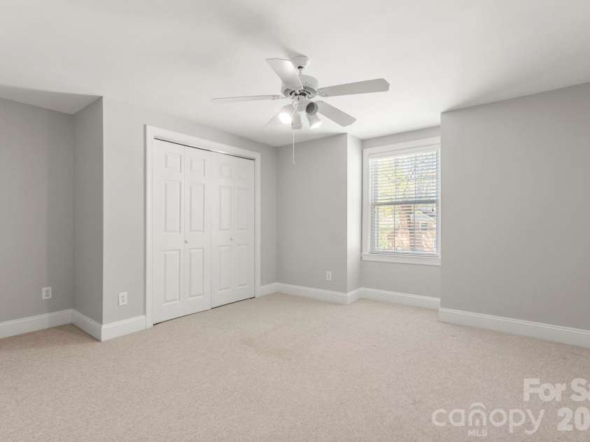 6116 Old Providence Road, Charlotte, NC 28226.  MLS# CAR4363189, YatesRealty ID 8118. 