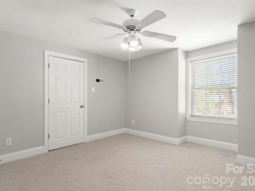 6116 Old Providence Road, Charlotte, NC 28226.  MLS# CAR4363189, YatesRealty ID 8118. 