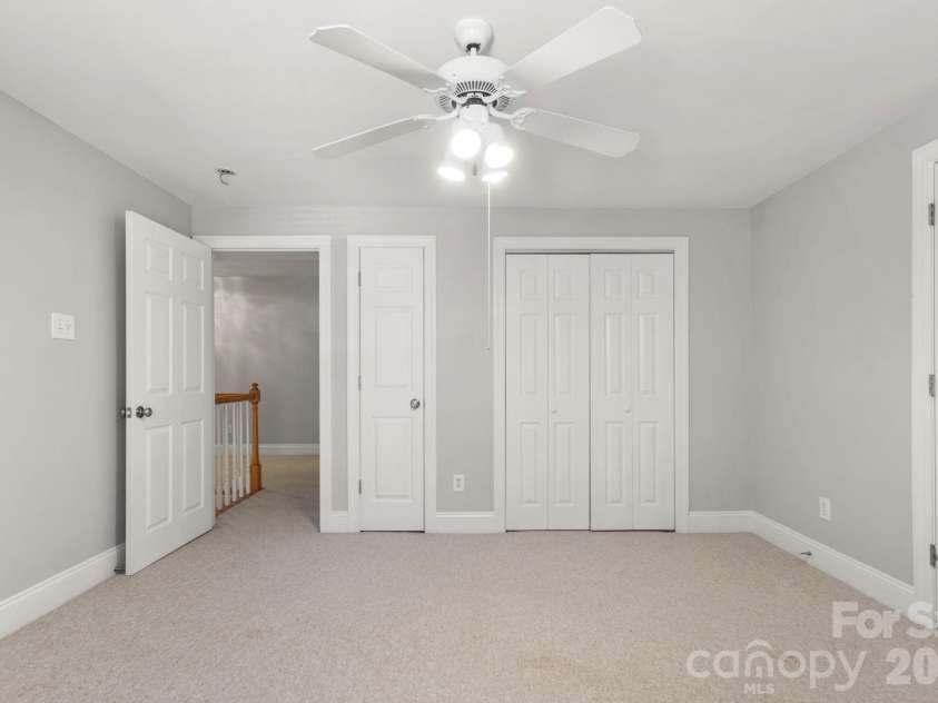 6116 Old Providence Road, Charlotte, NC 28226.  MLS# CAR4363189, YatesRealty ID 8118. 