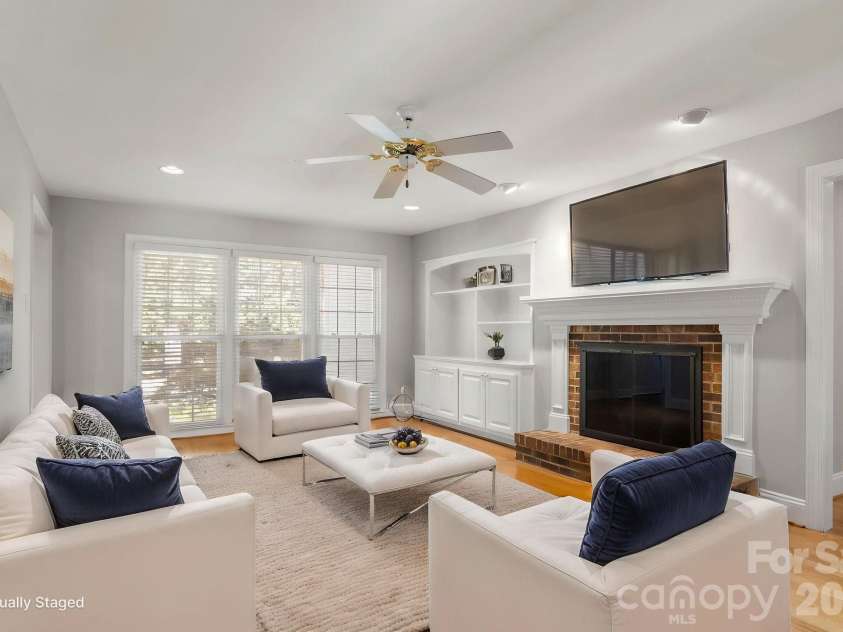 6116 Old Providence Road, Charlotte, NC 28226.  MLS# CAR4363189, YatesRealty ID 8118. Virtually staged den
