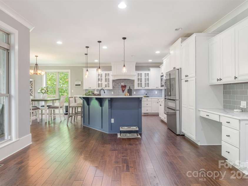 1713 Mt Isle Harbor Drive, Charlotte, NC 28214.  MLS# CAR4247836, YatesRealty ID 8119. 