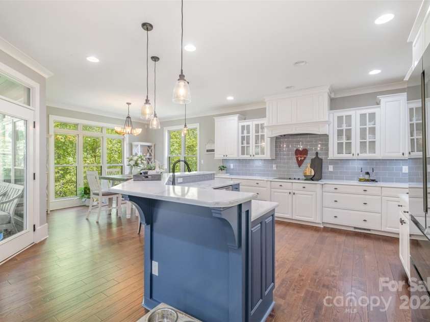 1713 Mt Isle Harbor Drive, Charlotte, NC 28214.  MLS# CAR4247836, YatesRealty ID 8119. 