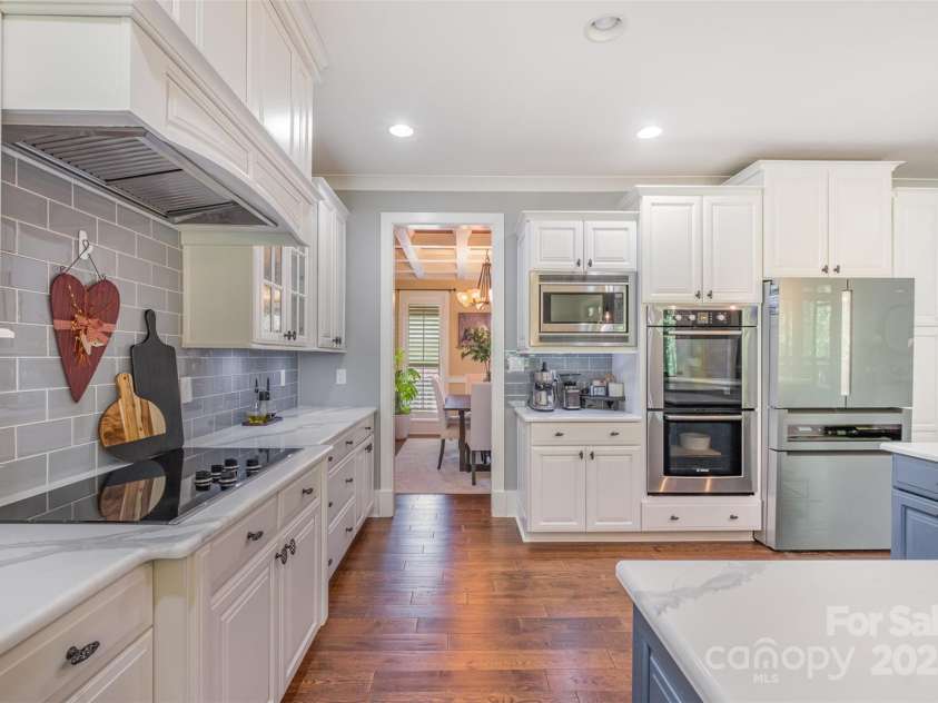 1713 Mt Isle Harbor Drive, Charlotte, NC 28214.  MLS# CAR4247836, YatesRealty ID 8119. 