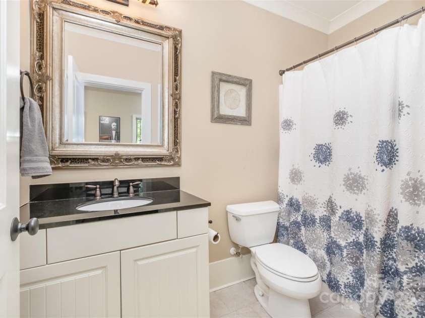 1713 Mt Isle Harbor Drive, Charlotte, NC 28214.  MLS# CAR4247836, YatesRealty ID 8119. 