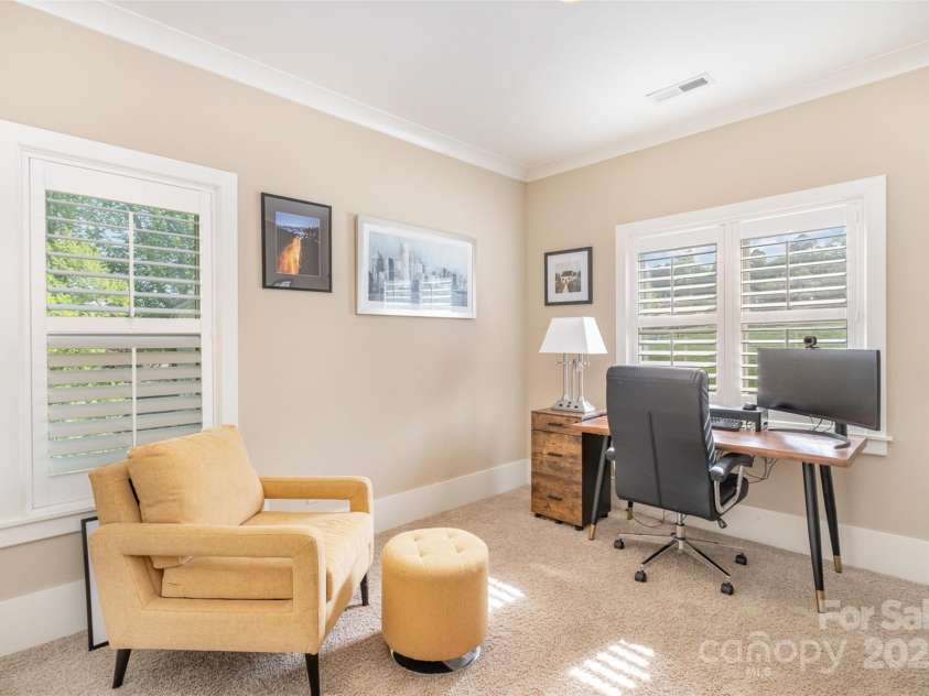 1713 Mt Isle Harbor Drive, Charlotte, NC 28214.  MLS# CAR4247836, YatesRealty ID 8119. 