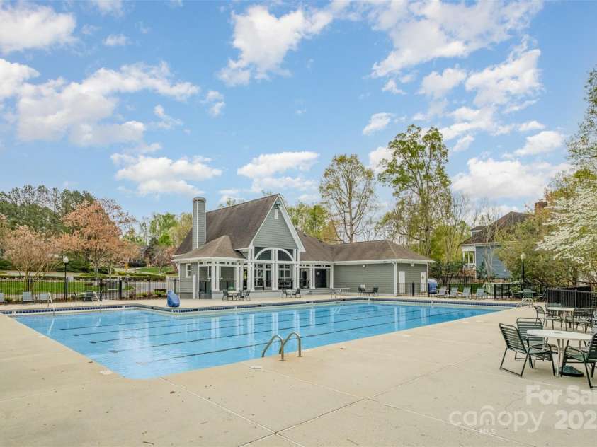 1713 Mt Isle Harbor Drive, Charlotte, NC 28214.  MLS# CAR4247836, YatesRealty ID 8119. 