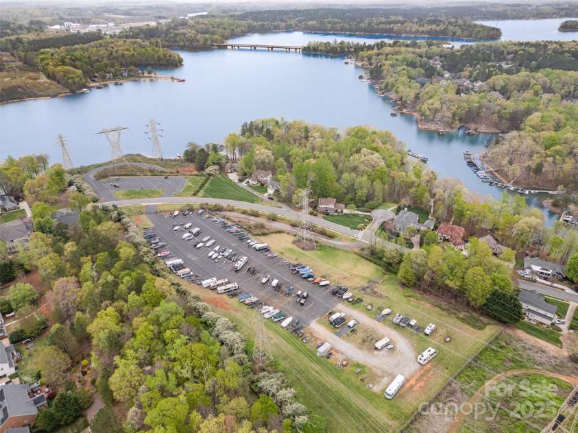 1713 Mt Isle Harbor Drive, Charlotte, NC 28214.  MLS# CAR4247836, YatesRealty ID 8119. 
