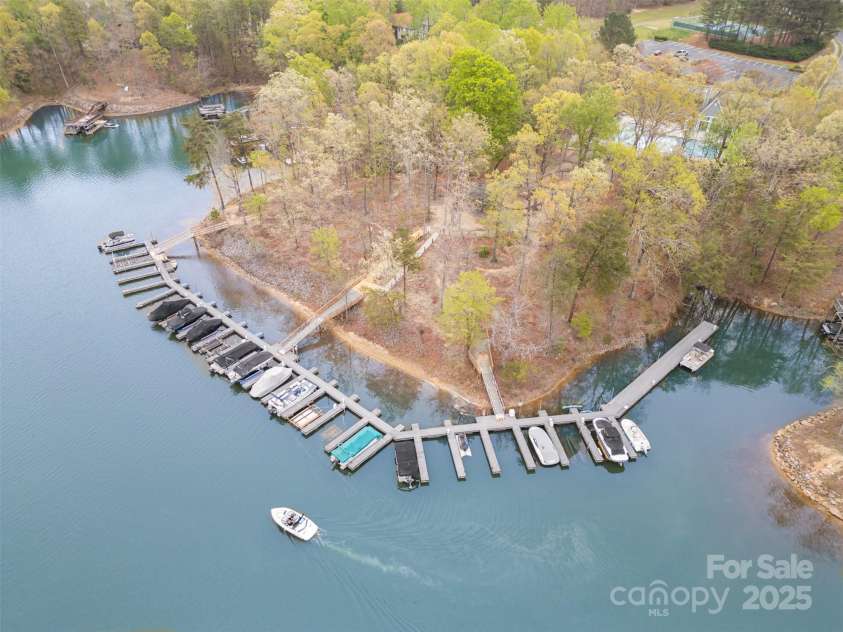 1713 Mt Isle Harbor Drive, Charlotte, NC 28214.  MLS# CAR4247836, YatesRealty ID 8119. 
