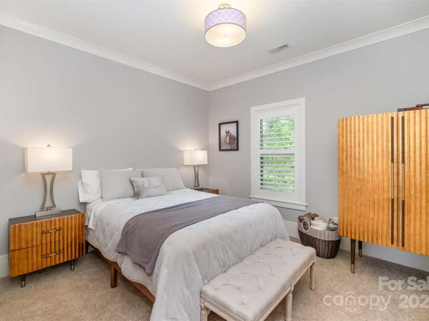 1713 Mt Isle Harbor Drive, Charlotte, NC 28214.  MLS# CAR4247836, YatesRealty ID 8119. 