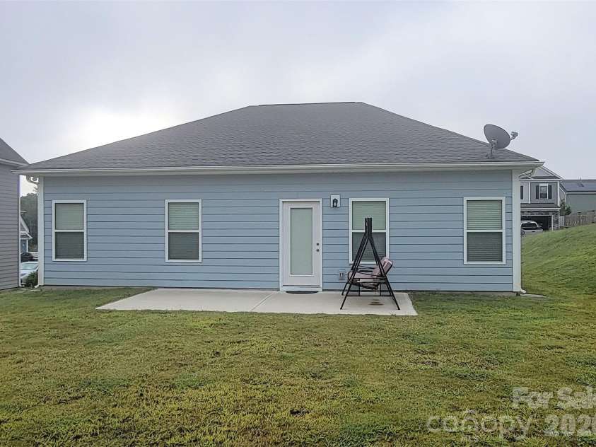 343 Ox Bow Circle, Mount Holly, NC 28120.  MLS# CAR4363582, YatesRealty ID 8119. 