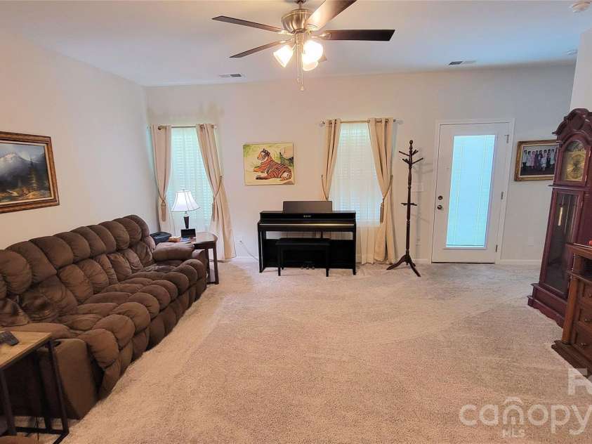 343 Ox Bow Circle, Mount Holly, NC 28120.  MLS# CAR4363582, YatesRealty ID 8119. 