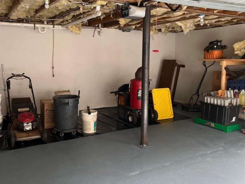 3329 Draper Avenue, Charlotte, NC 28205.  MLS# CAR4177699, YatesRealty ID 812. Garage