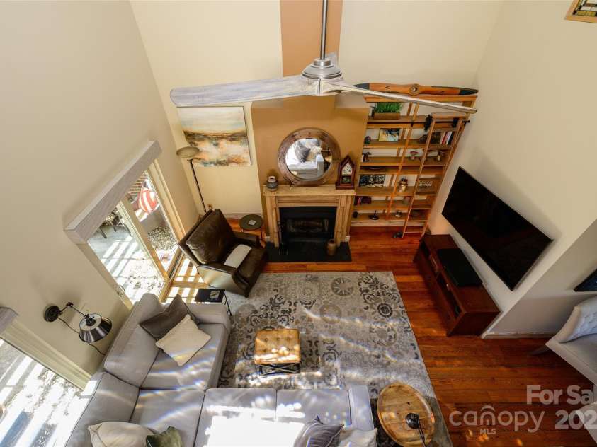 217 8th Street, Charlotte, NC 28202.  MLS# CAR4248555, YatesRealty ID 8120. 