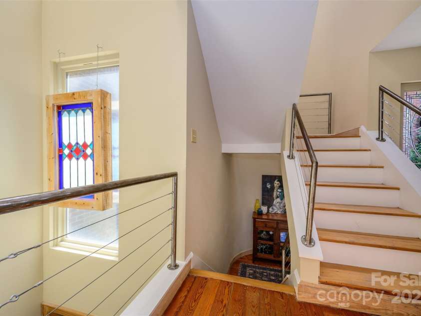 217 8th Street, Charlotte, NC 28202.  MLS# CAR4248555, YatesRealty ID 8120. 