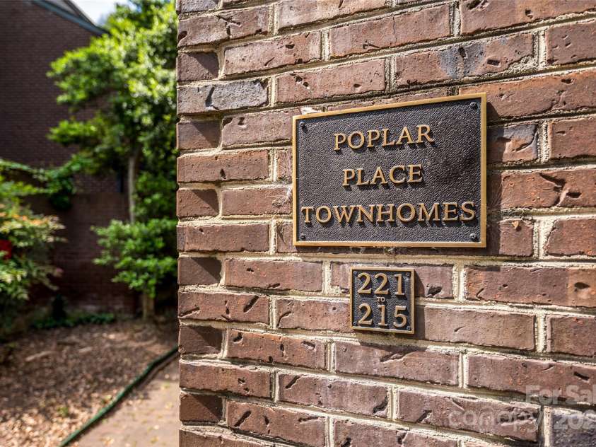 217 8th Street, Charlotte, NC 28202.  MLS# CAR4248555, YatesRealty ID 8120. 