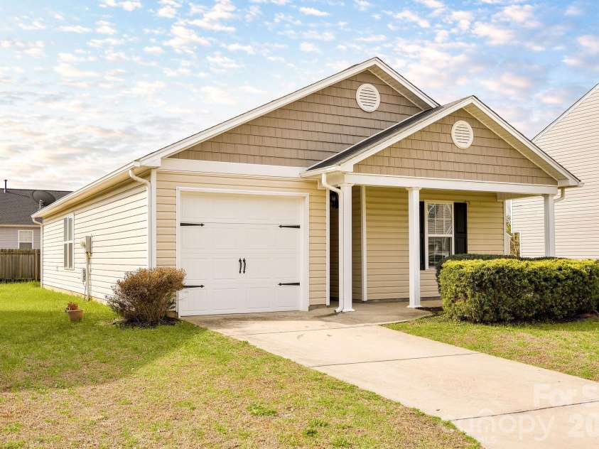 1150 Red Sage Road, Winston Salem, NC 27127.  MLS# CAR4364862, YatesRealty ID 8121. 