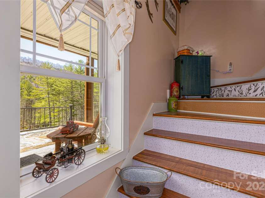 342 Big Rock Creek Drive, Bakersville, NC 28705.  MLS# CAR4121368, YatesRealty ID 8121. 