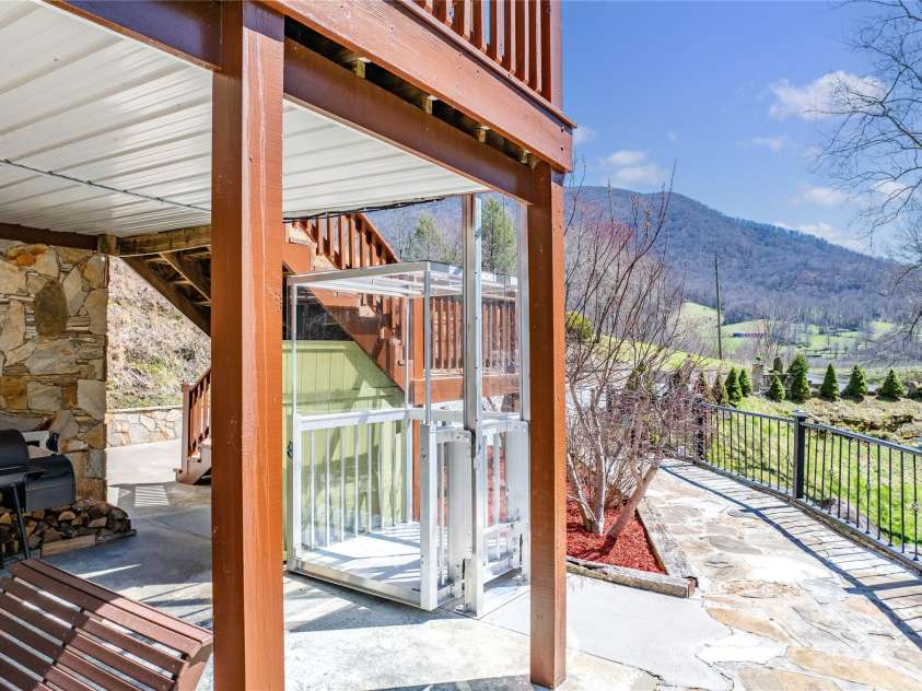 342 Big Rock Creek Drive, Bakersville, NC 28705.  MLS# CAR4121368, YatesRealty ID 8121. 