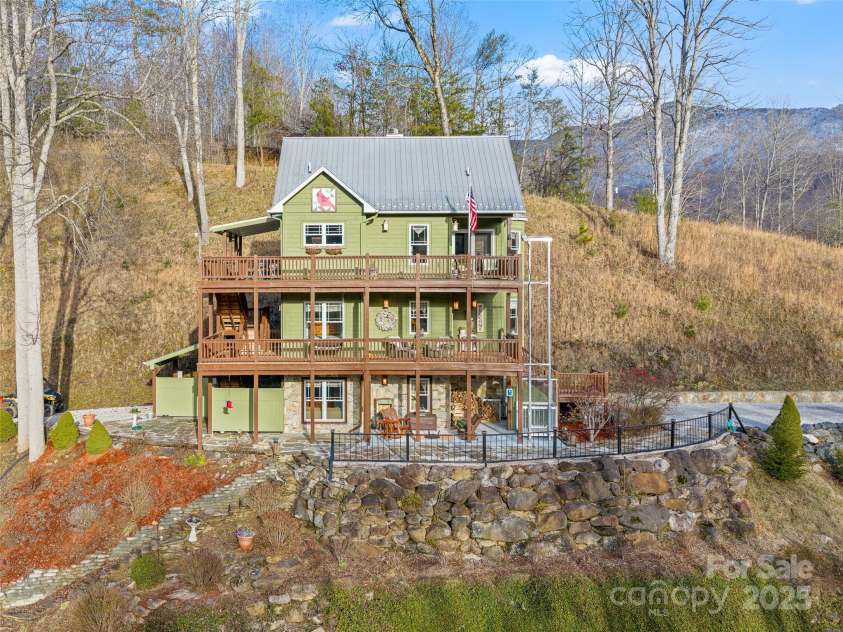 342 Big Rock Creek Drive, Bakersville, NC 28705.  MLS# CAR4329750, YatesRealty ID 8121. 