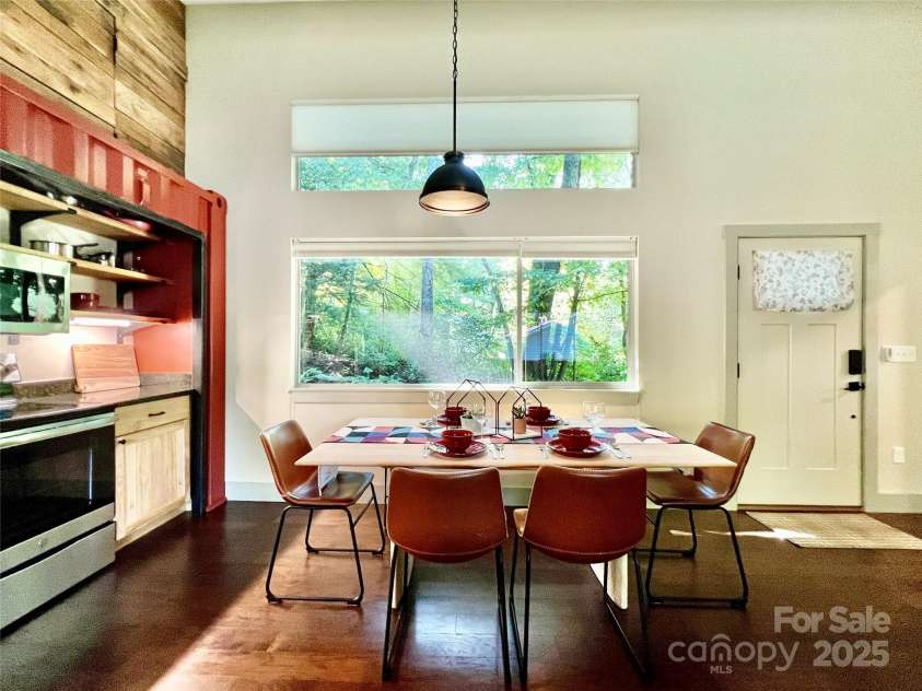 710 Rhododendron Avenue, Black Mountain, NC 28711.  MLS# CAR4243469, YatesRealty ID 8122. 