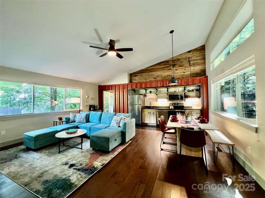 710 Rhododendron Avenue, Black Mountain, NC 28711.  MLS# CAR4243469, YatesRealty ID 8122. 