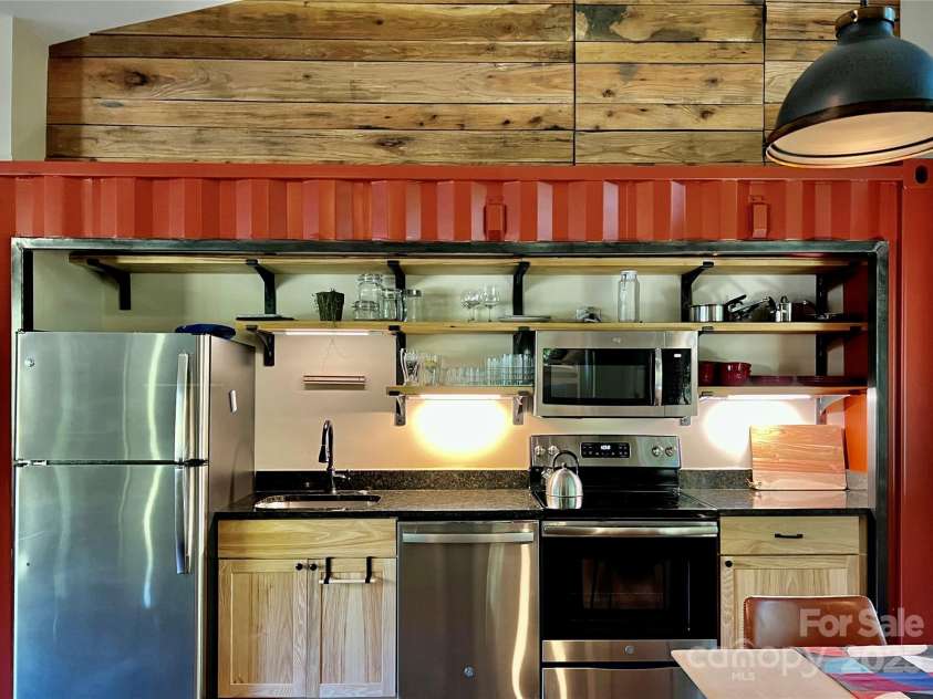 710 Rhododendron Avenue, Black Mountain, NC 28711.  MLS# CAR4243469, YatesRealty ID 8122. 