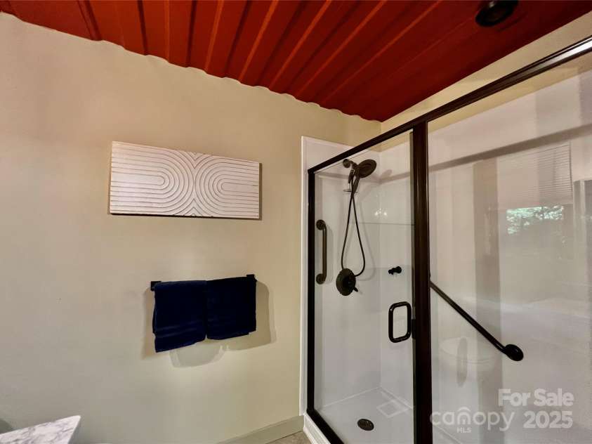 710 Rhododendron Avenue, Black Mountain, NC 28711.  MLS# CAR4243469, YatesRealty ID 8122. 