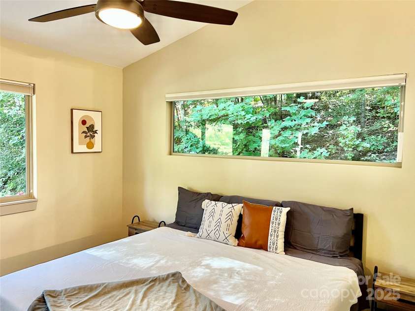 710 Rhododendron Avenue, Black Mountain, NC 28711.  MLS# CAR4243469, YatesRealty ID 8122. 