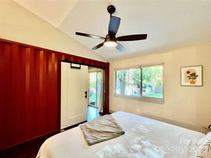 710 Rhododendron Avenue, Black Mountain, NC 28711.  MLS# CAR4243469, YatesRealty ID 8122. 