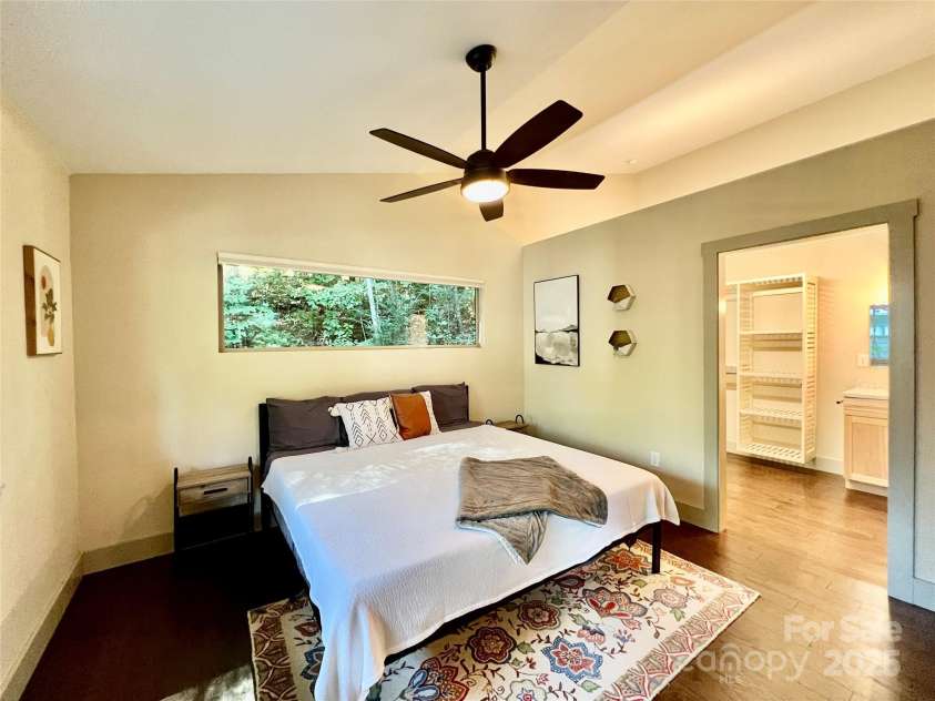 710 Rhododendron Avenue, Black Mountain, NC 28711.  MLS# CAR4243469, YatesRealty ID 8122. 