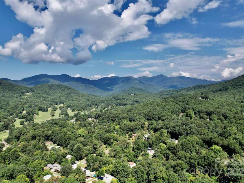 710 Rhododendron Avenue, Black Mountain, NC 28711.  MLS# CAR4243469, YatesRealty ID 8122. 