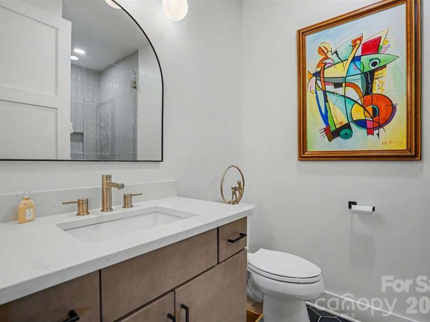 915 Laurel Creek Lane, Charlotte, NC 28211.  MLS# CAR4398548, YatesRealty ID 8123. 