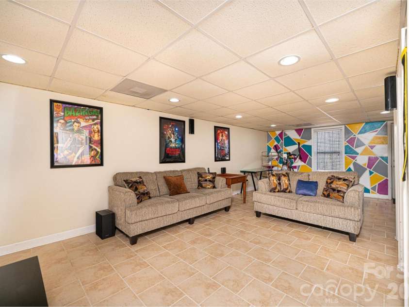 2586 Henry Falls Drive, Hickory, NC 28602.  MLS# CAR4365089, YatesRealty ID 8126. Basement Den