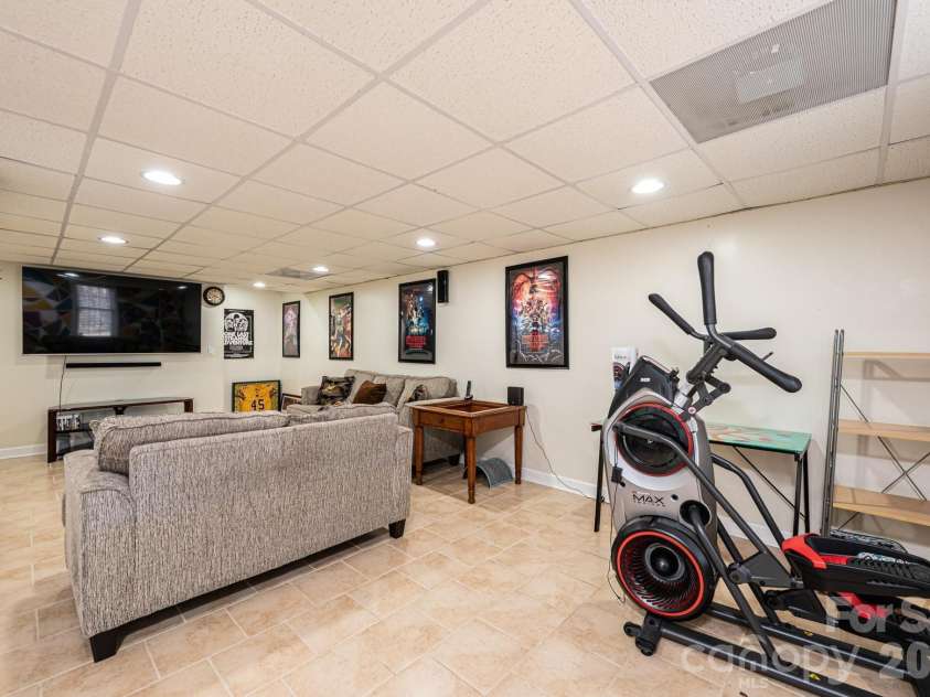 2586 Henry Falls Drive, Hickory, NC 28602.  MLS# CAR4365089, YatesRealty ID 8126. Basement Rec Area