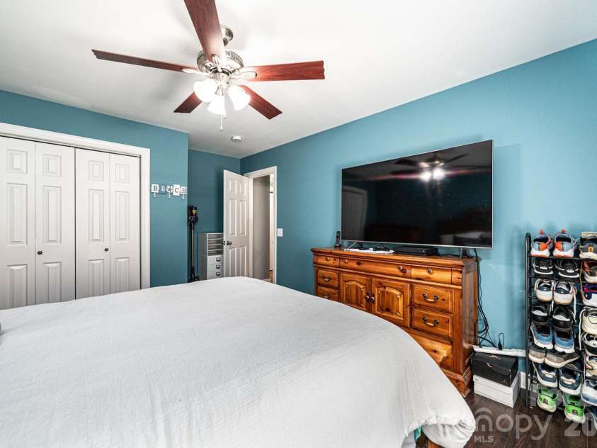 2586 Henry Falls Drive, Hickory, NC 28602.  MLS# CAR4365089, YatesRealty ID 8126. Bedroom 2