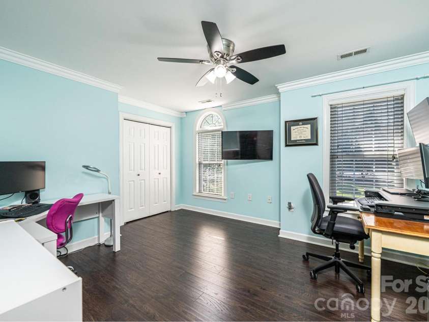 2586 Henry Falls Drive, Hickory, NC 28602.  MLS# CAR4365089, YatesRealty ID 8126. Bedroom 4