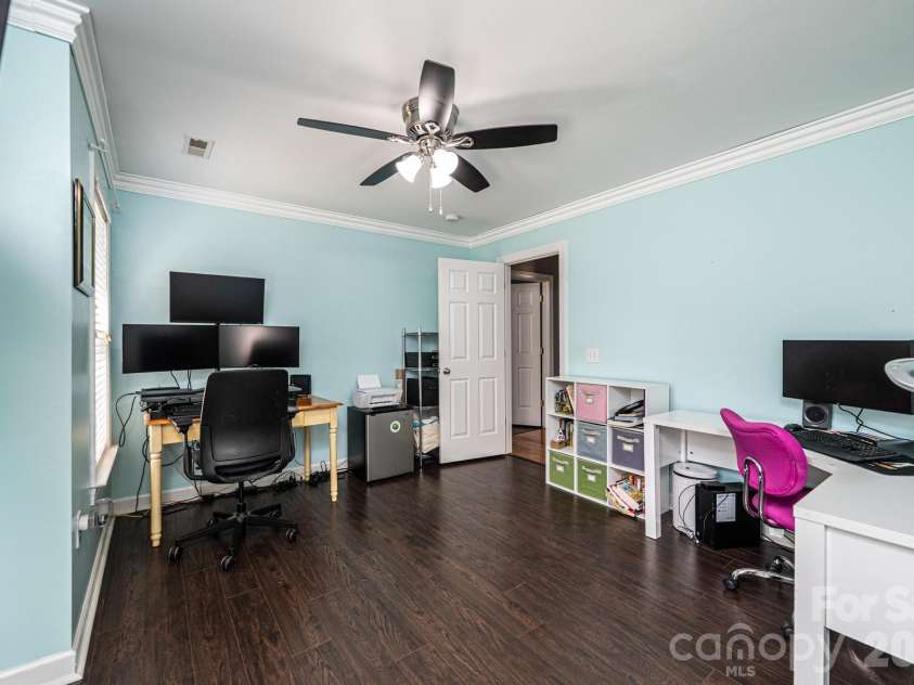 2586 Henry Falls Drive, Hickory, NC 28602.  MLS# CAR4365089, YatesRealty ID 8126. Bedroom 4