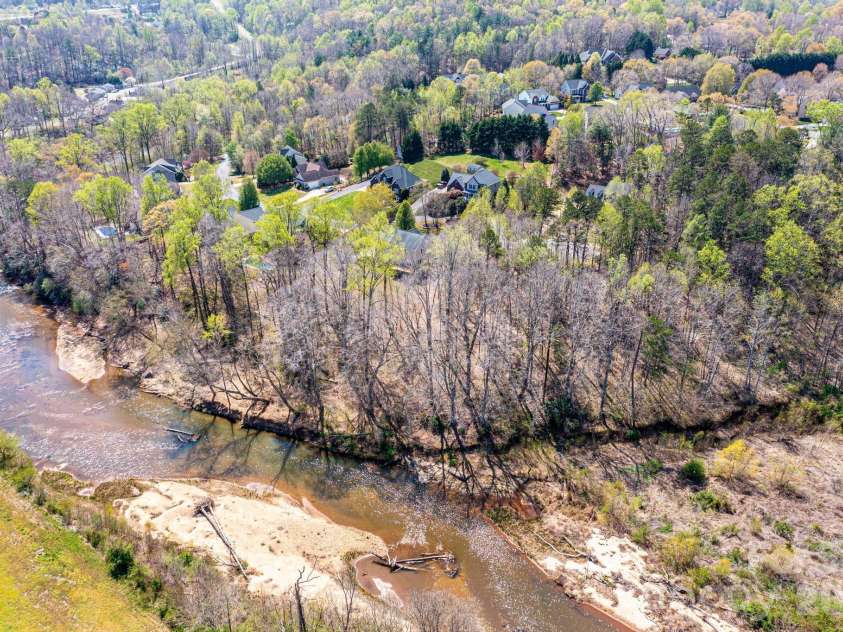 2586 Henry Falls Drive, Hickory, NC 28602.  MLS# CAR4365089, YatesRealty ID 8126. Property borders the Henry Fork River 