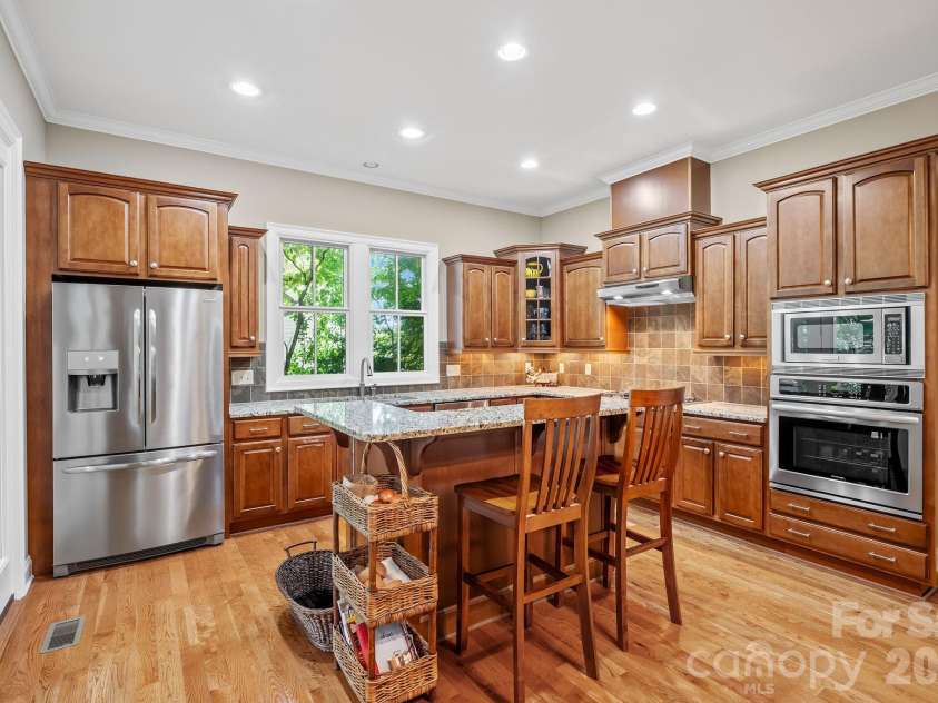 25 Owl Creek Lane, Fairview, NC 28730.  MLS# CAR4365115, YatesRealty ID 8127. 