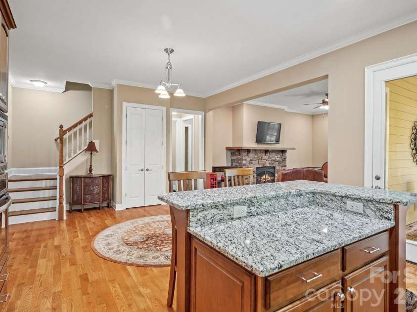 25 Owl Creek Lane, Fairview, NC 28730.  MLS# CAR4365115, YatesRealty ID 8127. 