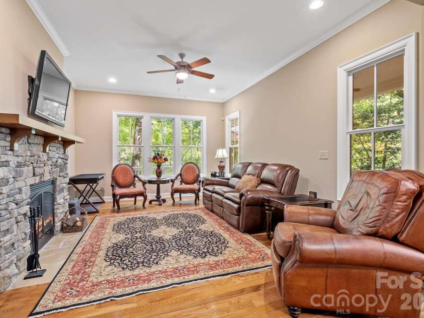 25 Owl Creek Lane, Fairview, NC 28730.  MLS# CAR4365115, YatesRealty ID 8127. 