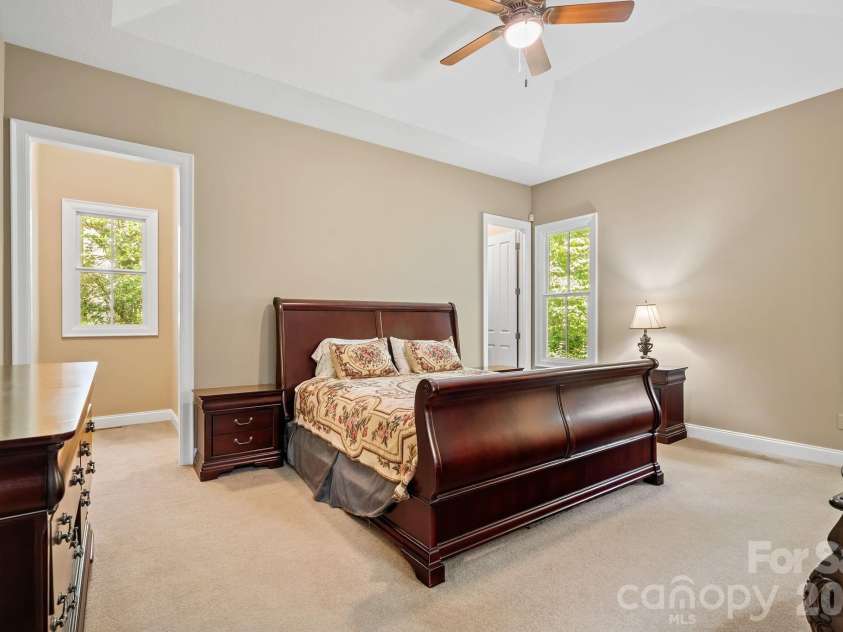 25 Owl Creek Lane, Fairview, NC 28730.  MLS# CAR4365115, YatesRealty ID 8127. 