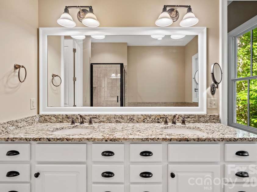 25 Owl Creek Lane, Fairview, NC 28730.  MLS# CAR4365115, YatesRealty ID 8127. 
