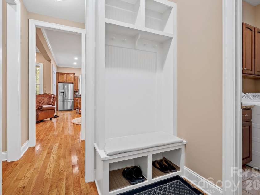 25 Owl Creek Lane, Fairview, NC 28730.  MLS# CAR4365115, YatesRealty ID 8127. 
