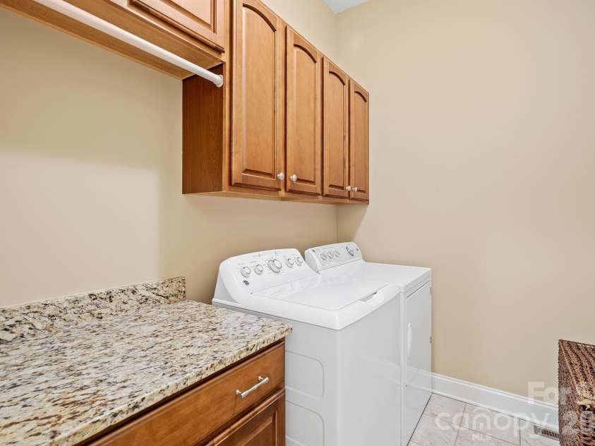25 Owl Creek Lane, Fairview, NC 28730.  MLS# CAR4365115, YatesRealty ID 8127. 